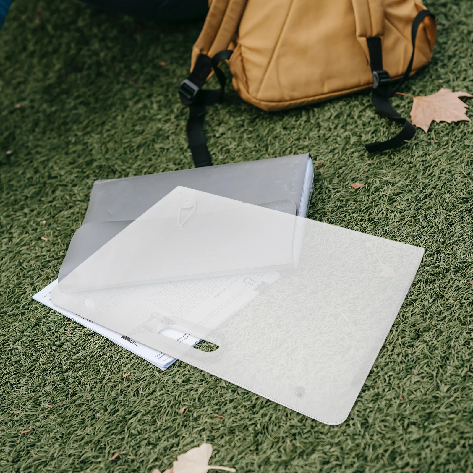 1Pcs Plastic Art Bag Large Capacity Waterproof Document Storage for School Office Travel Handheld File Folder Pictorial Drawings
1Pcs Plastic Art Bag Large Capacity Waterproof Document Storage for School Office Travel Handheld File Folder Pictorial Drawings