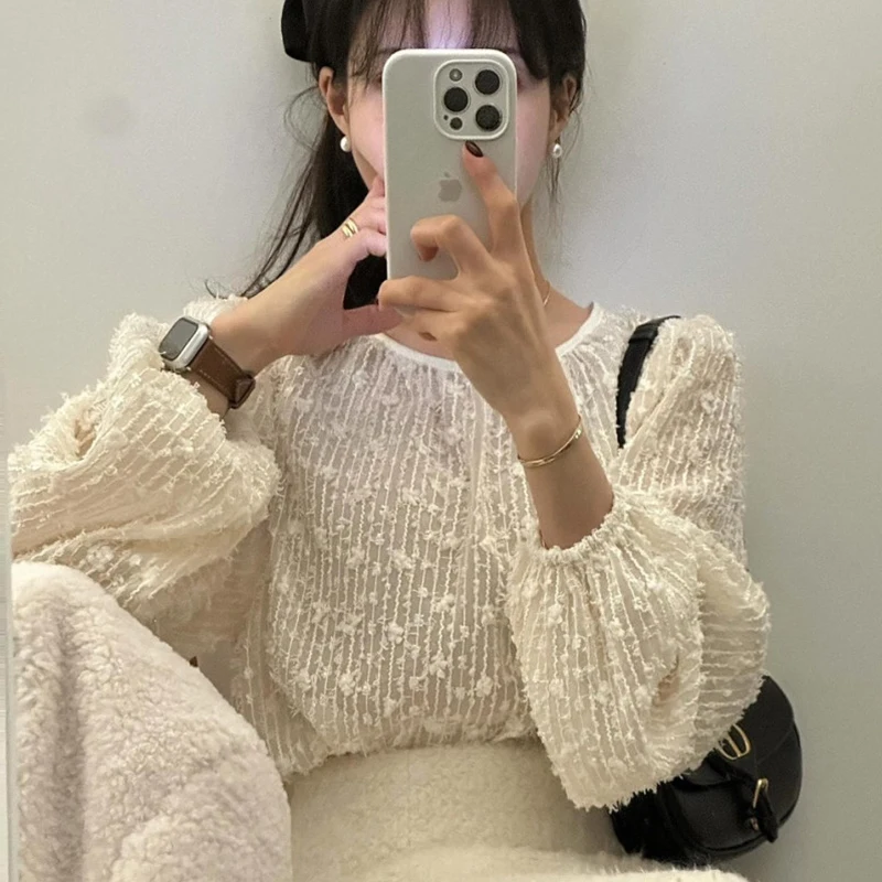Chic Early Spring round Ne Splicing Fringe Loose Casual Versatile Bubble Sve irt Women's Korean Sle Long Sve
Chic Early Spring round Ne Splicing Fringe Loose Casual Versatile Bubble Sve irt Women's Korean Sle Long Sve