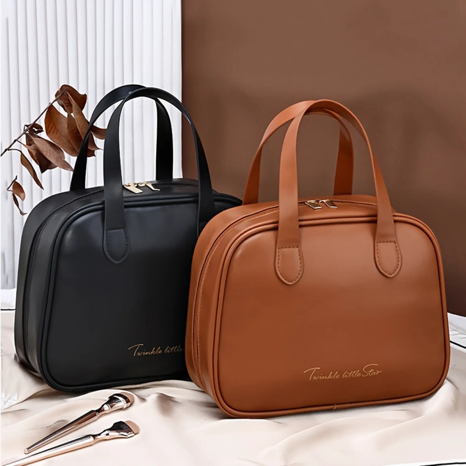 Luxury PU Leather Makeup Bag with Partitioned Cosmetic Case, Large Capacity Toiletry Pouch, Dry & Wet Separation, Monochrome Tra
Luxury PU Leather Makeup Bag with Partitioned Cosmetic Case, Large Capacity Toiletry Pouch, Dry & Wet Separation, Monochrome Tra