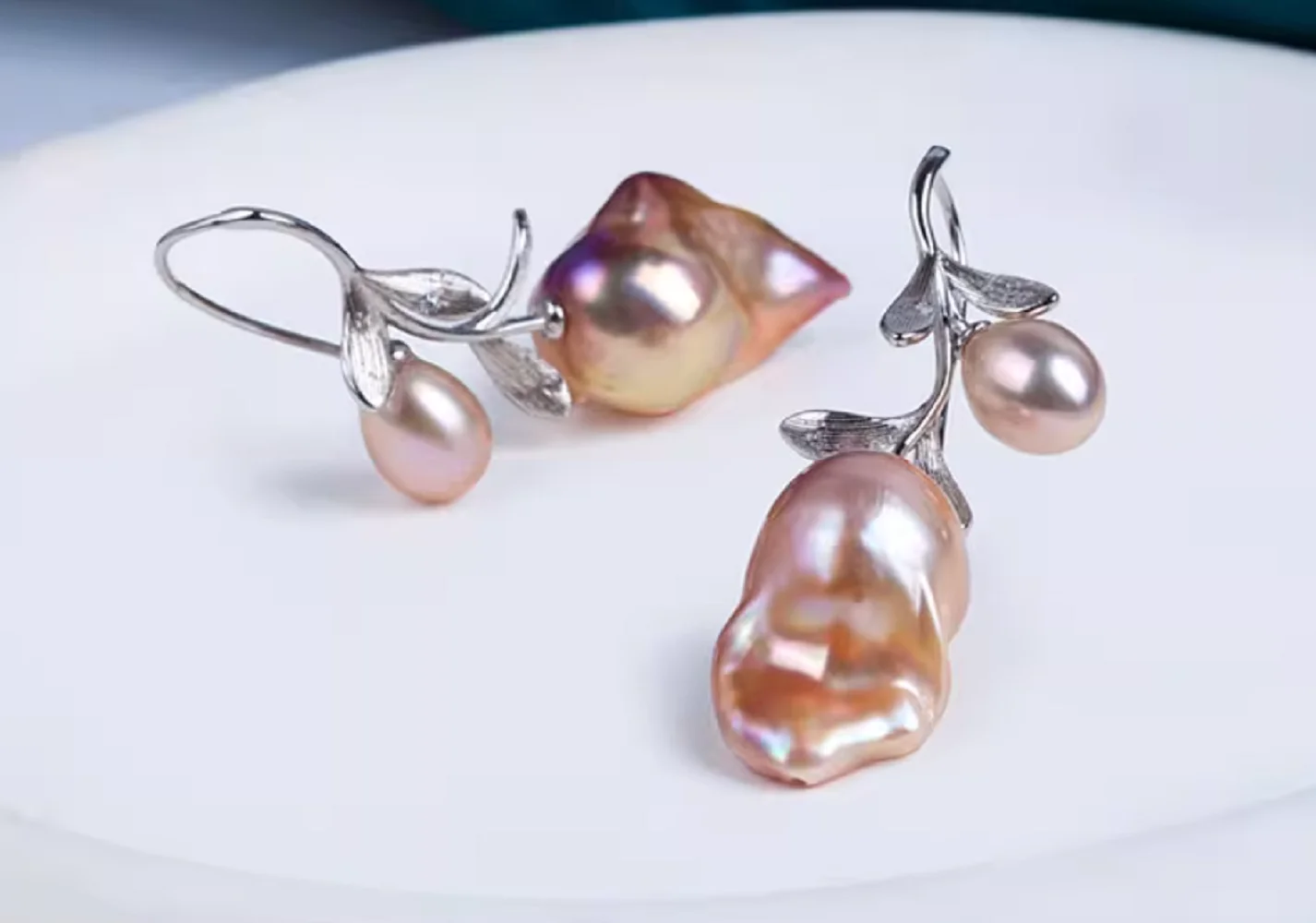 Gorgeous Earrings AAA7-18mm Natural South Sea Pearl Baroque Pearl Earrings 925s
Gorgeous Earrings AAA7-18mm Natural South Sea Pearl Baroque Pearl Earrings 925s