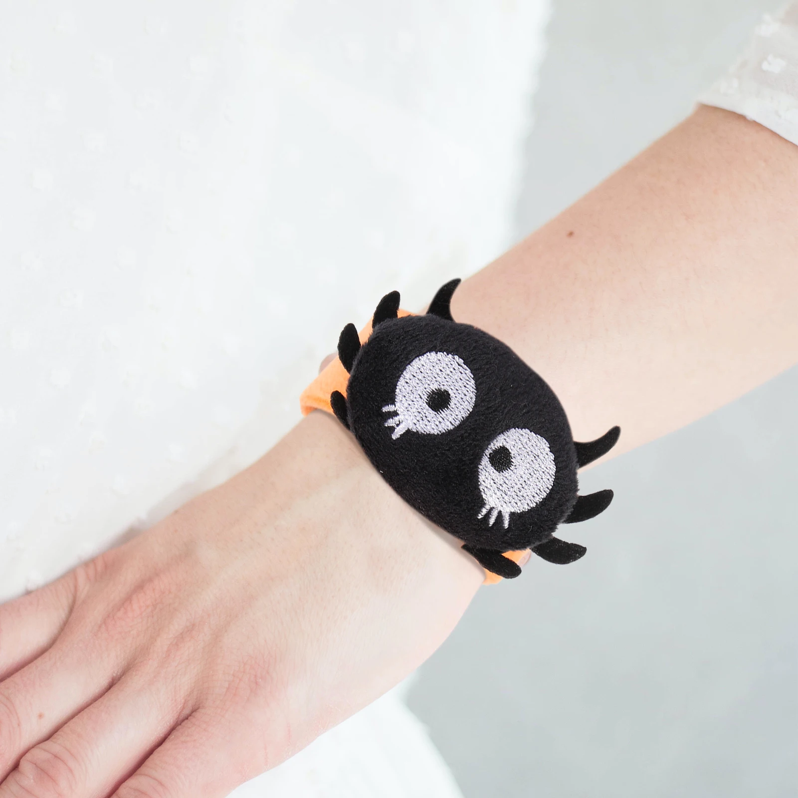 8pcs Pumpkin Slap Bracelets Lightweight Alloy Polyester Kids Toy Decorations for Parties Halloween Christmas Gifts
8pcs Pumpkin Slap Bracelets Lightweight Alloy Polyester Kids Toy Decorations for Parties Halloween Christmas Gifts