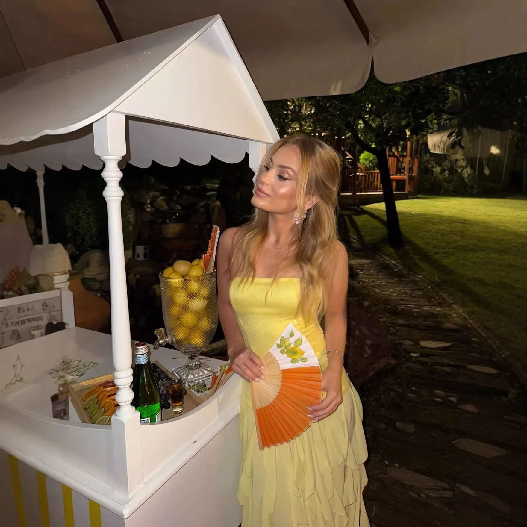 Yellow Sequin High Waist Bridesmaid Dress Women's Design Sensation Pure Desire Spring Summer Sleeveless Gown for Various Occa...
Yellow Sequin High Waist Bridesmaid Dress Women's Design Sensation Pure Desire Spring Summer Sleeveless Gown for Various Occa...