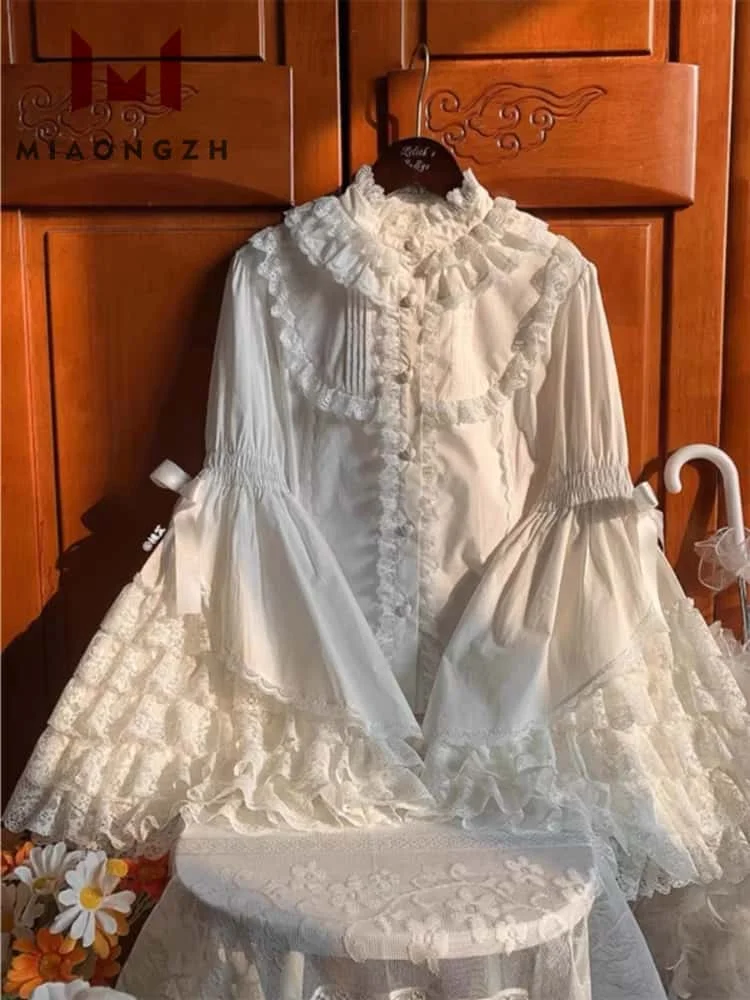 Fashion Vintage Elegant Kawaii Sweet Shirt For Women Ruffle Collar Long Sleeve Top Single Button 2025 New Lace Patchwork Blouse
Fashion Vintage Elegant Kawaii Sweet Shirt For Women Ruffle Collar Long Sleeve Top Single Button 2025 New Lace Patchwork Blouse
