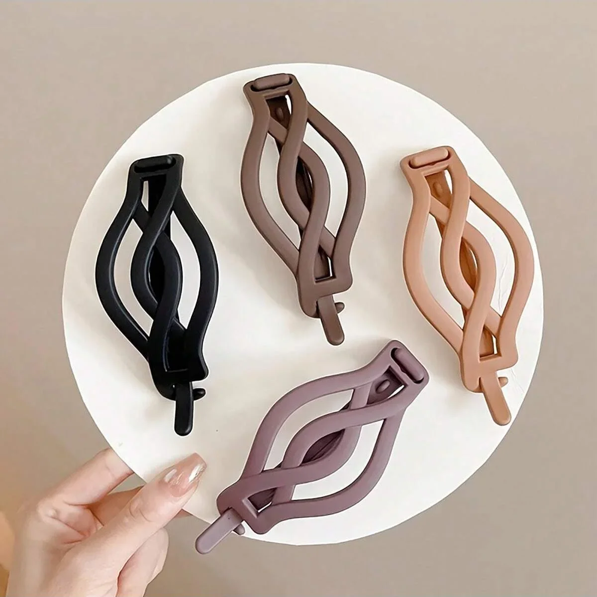 1 Simple Fashion Resin Solid Color Women's Flower Delicate Charming Ponytail Accessories Hair Clip
1 Simple Fashion Resin Solid Color Women's Flower Delicate Charming Ponytail Accessories Hair Clip