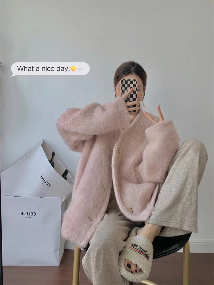 Pink Angora Mountain Wool Outerwear Fluffy Loose Top Commute Sle V-Ne Button Closure Long Sve Thiened Spring Coat
Pink Angora Mountain Wool Outerwear Fluffy Loose Top Commute Sle V-Ne Button Closure Long Sve Thiened Spring Coat