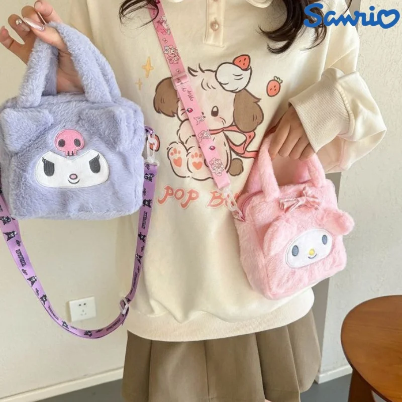 Sanrio плюшевая сумка Kawaii Kuromi Cinnamoroll Melody Мультфильм Аниме Сумка через плечо косметика для путешествий Сумки для хранения для женщин и девочек игрушки
Sanrio плюшевая сумка Kawaii Kuromi Cinnamoroll Melody Мультфильм Аниме Сумка через плечо косметика для путешествий Сумки для хранения для женщин и девочек игрушки