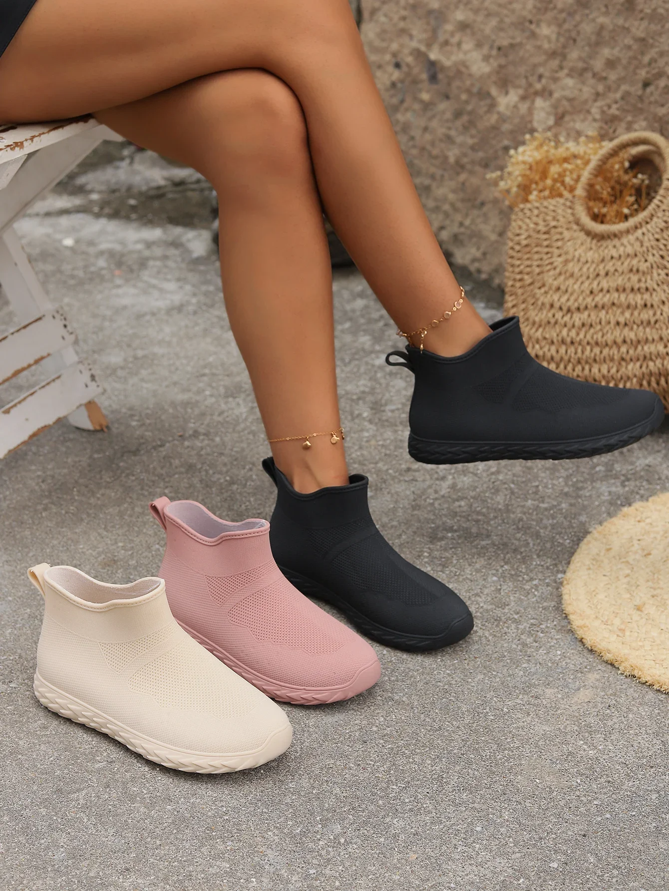 Men's /women's Fashionable College Rain Boots and Rubber Shoes, and The Popular Anti-slip Plastic Thickened Work Rubber Boots
Men's /women's Fashionable College Rain Boots and Rubber Shoes, and The Popular Anti-slip Plastic Thickened Work Rubber Boots