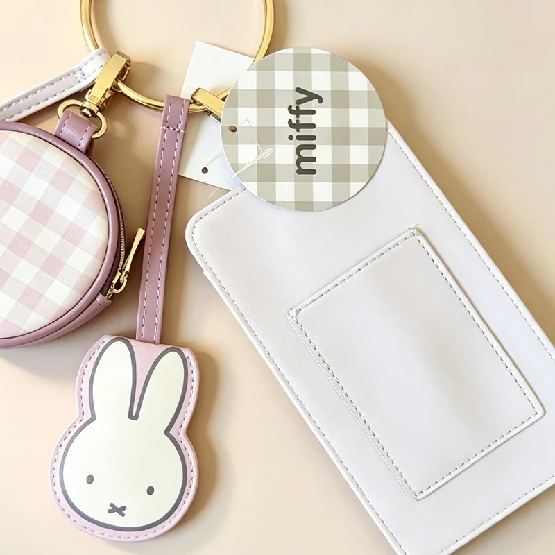3Pcs Miffy Set Phone Bag Cute Cartoon Coin Purse Keychain Crossbody Bag Kawaii Portable Lightweight Small Storage Bag Gift Toys
3Pcs Miffy Set Phone Bag Cute Cartoon Coin Purse Keychain Crossbody Bag Kawaii Portable Lightweight Small Storage Bag Gift Toys