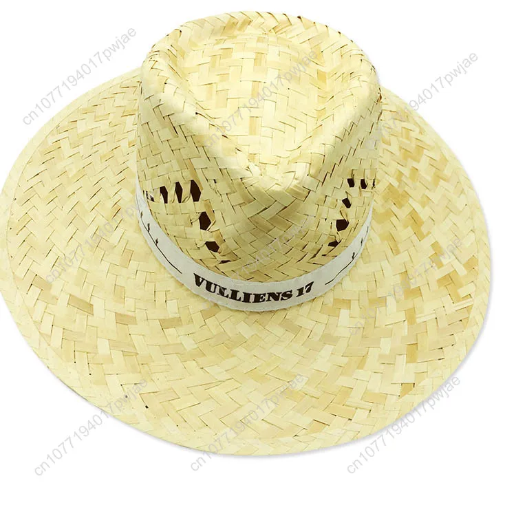 Stylish flat-brimmed hat, trendy and versatile sun protection hat, exquisitely crafted men's straw hat.
Stylish flat-brimmed hat, trendy and versatile sun protection hat, exquisitely crafted men's straw hat.