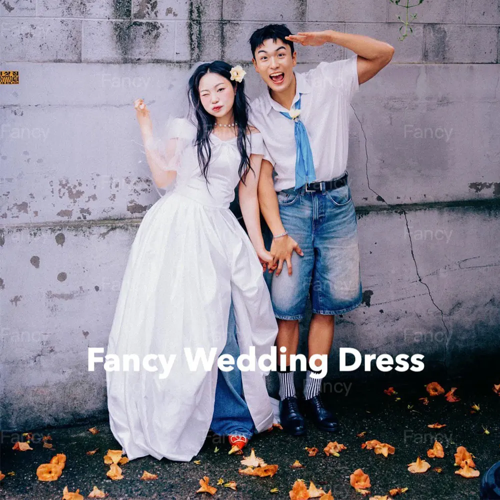 Fancy Special Off Shoulder Korea Wedding Dress A Line Short Sleeve Bridal Gown Irregular Taffeta 웨딩드레스 Customized
Fancy Special Off Shoulder Korea Wedding Dress A Line Short Sleeve Bridal Gown Irregular Taffeta 웨딩드레스 Customized