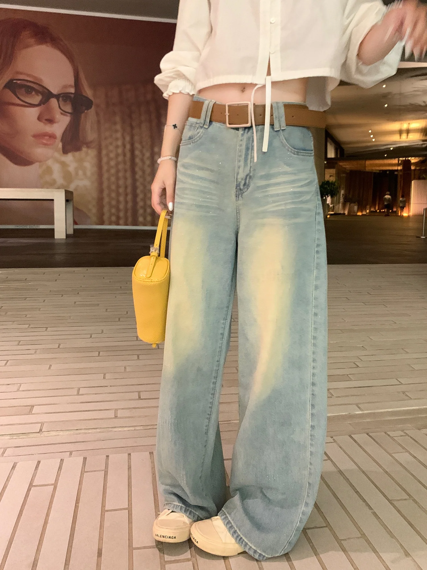 Asheronline Shiny Sequin Jeans Spring Season Light Washed Casual Straight Leg Wide Leg Comfortable Ladies Jeans with Natural ...
Asheronline Shiny Sequin Jeans Spring Season Light Washed Casual Straight Leg Wide Leg Comfortable Ladies Jeans with Natural ...