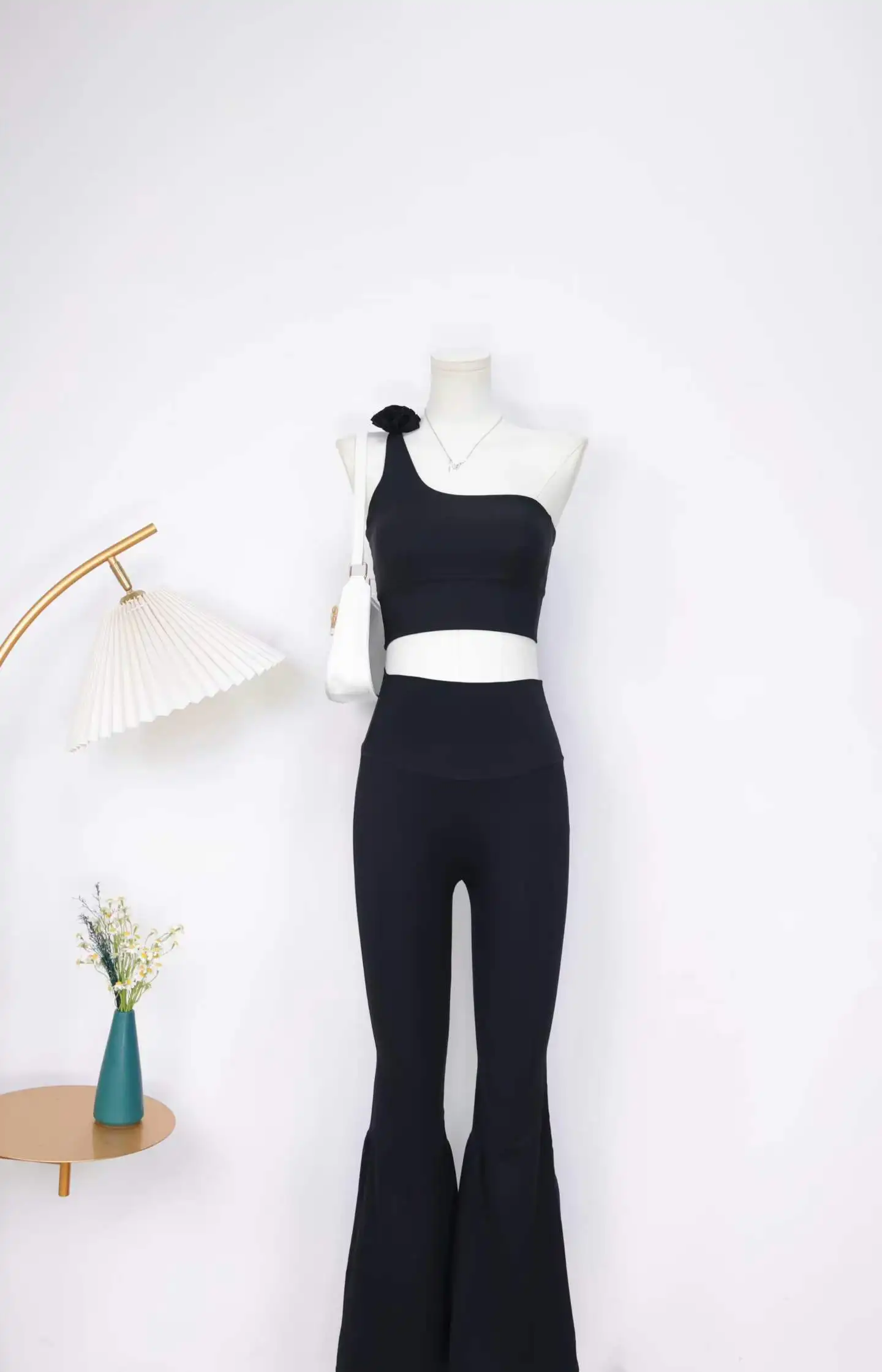 Women Yoga Set Tank Top High Waist Leggings Cardigan Outfit Sports Gym Activewear Workout Clothes Fitness Sportswear Gym Suit
Women Yoga Set Tank Top High Waist Leggings Cardigan Outfit Sports Gym Activewear Workout Clothes Fitness Sportswear Gym Suit
