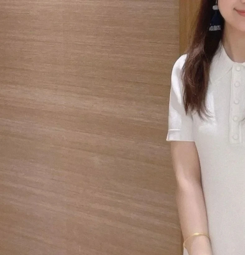 Women's White Lapel Knitted Dress Short Sleeve Slim Fit Office Ladies Elegant Mini Dress
Women's White Lapel Knitted Dress Short Sleeve Slim Fit Office Ladies Elegant Mini Dress