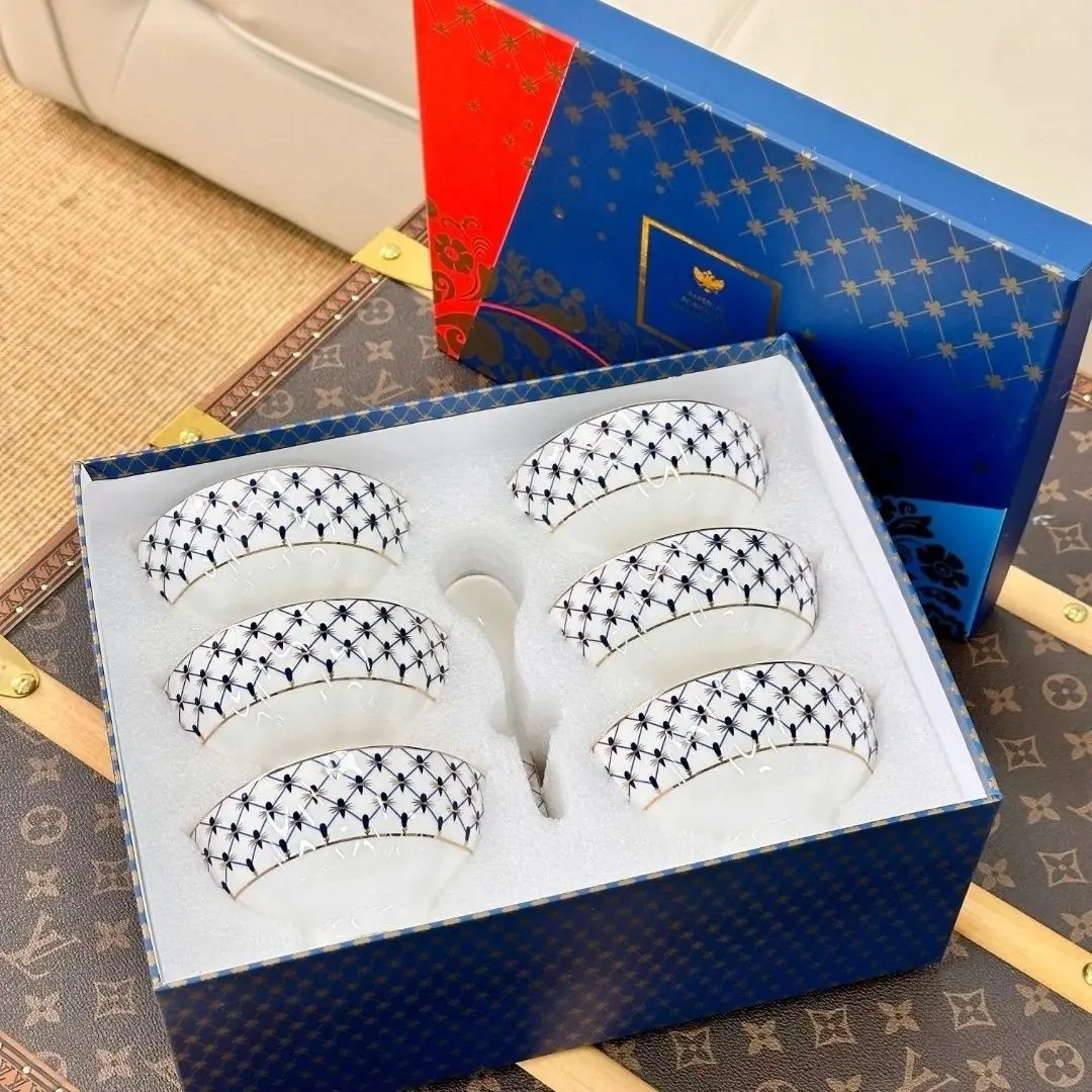 "Tulip Diamond Blue Mesh Series 12-piece set (6 bowls and 6 spoons) housewarming gift, a must for the dining table
"Tulip Diamond Blue Mesh Series 12-piece set (6 bowls and 6 spoons) housewarming gift, a must for the dining table