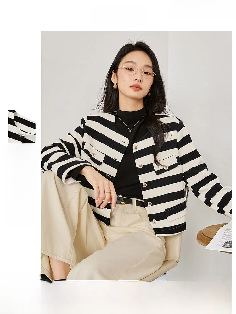 Women's round Neck Stripe Casual Short Jacket Commute Style New Autumn 2025 Fashion Top Cotton Polyester Blend Long Sleeve
Women's round Neck Stripe Casual Short Jacket Commute Style New Autumn 2025 Fashion Top Cotton Polyester Blend Long Sleeve