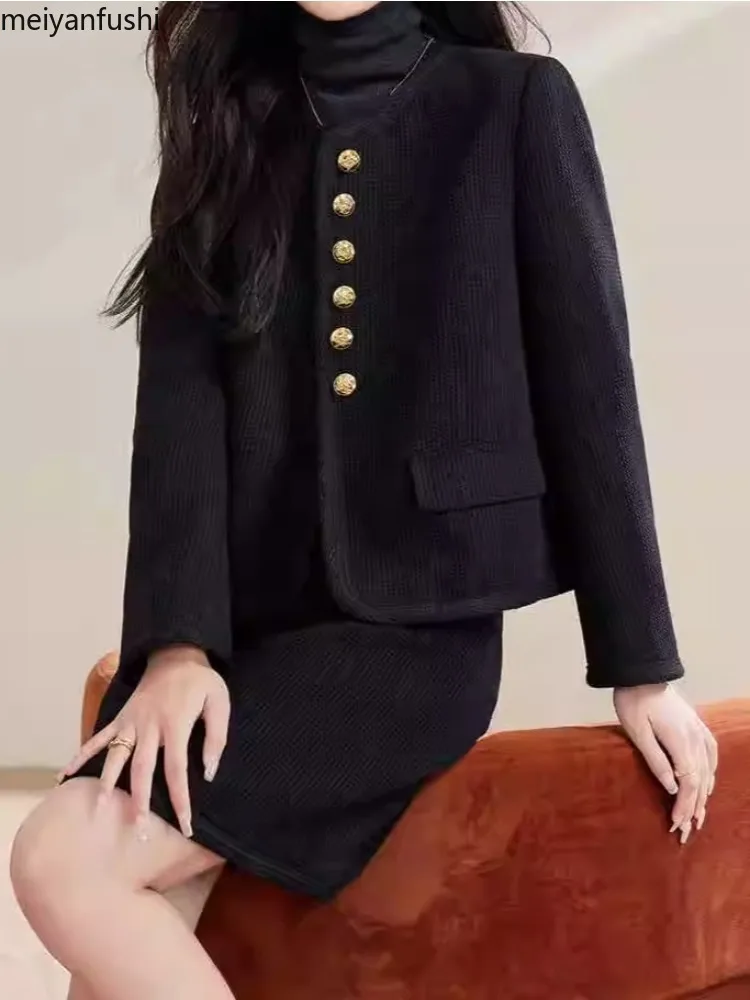2pcs Elegant Button-Details Skirt Suit Set Women Polyester Regular Sleeve Long Sleeve Classic Mini High-Waist Skirt Spring/Fall
2pcs Elegant Button-Details Skirt Suit Set Women Polyester Regular Sleeve Long Sleeve Classic Mini High-Waist Skirt Spring/Fall