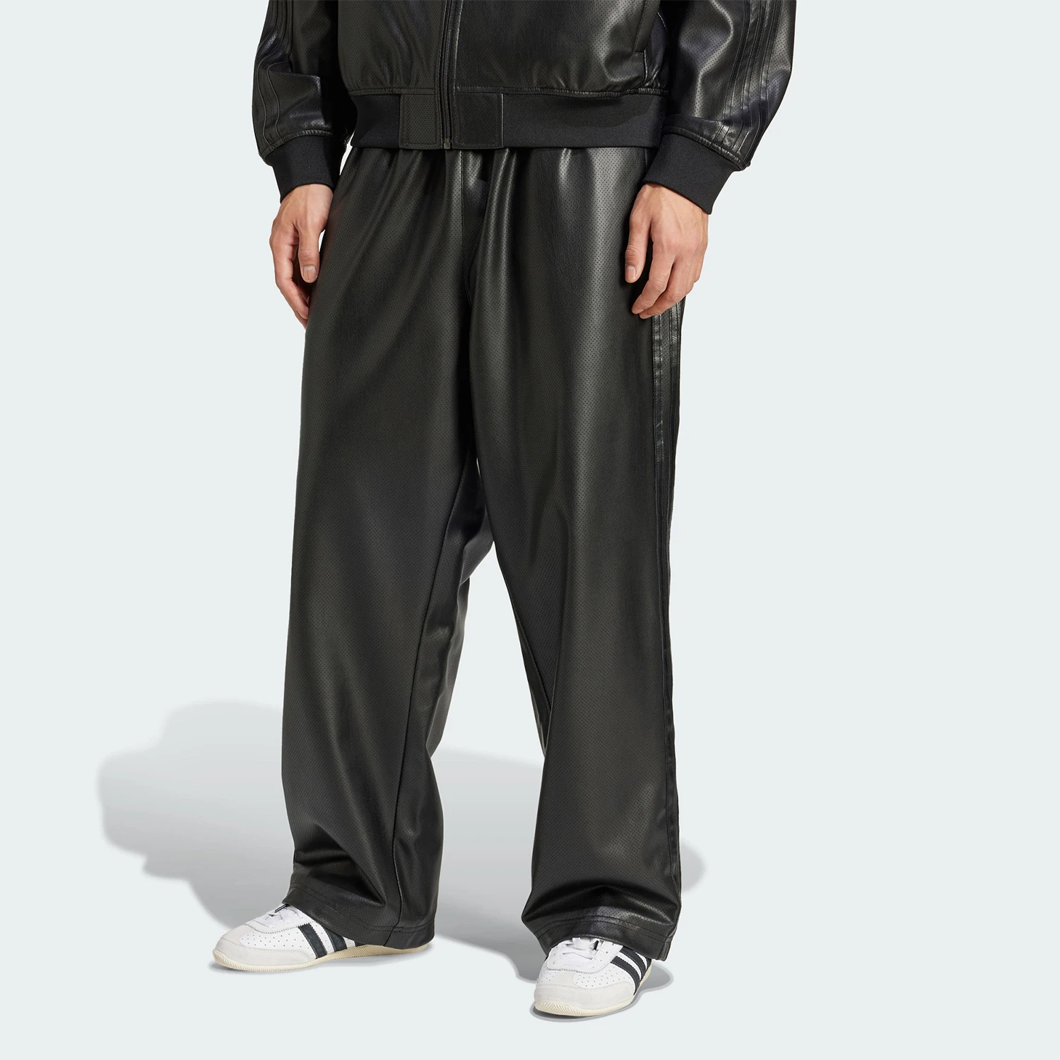 Adidas Official Genuine Originals Men's Faux Leather Loose Outdoor Jogger Pants JC8218
Adidas Official Genuine Originals Men's Faux Leather Loose Outdoor Jogger Pants JC8218