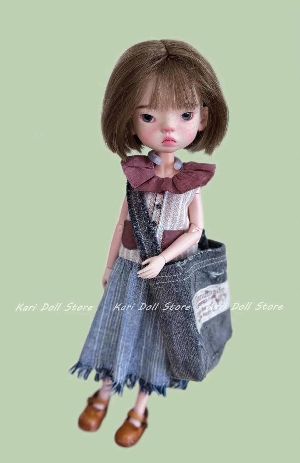 Одежда и юбки Kari Doll, платье в потертую полоску, сумка через плечо, детский комплект для куклы Landazz Landoudou
Одежда и юбки Kari Doll, платье в потертую полоску, сумка через плечо, детский комплект для куклы Landazz Landoudou