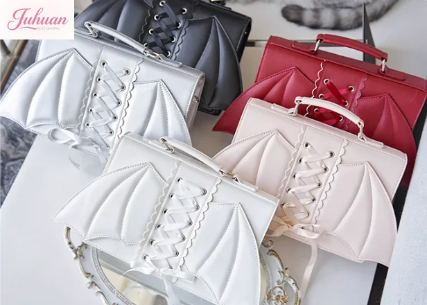 Готическая мультяшная сумка на плечо с крыльями летучей мыши, индивидуальная прозрачная сумка для девочек, двумерная сумка через плечо с комиксами
Готическая мультяшная сумка на плечо с крыльями летучей мыши, индивидуальная прозрачная сумка для девочек, двумерная сумка через плечо с комиксами