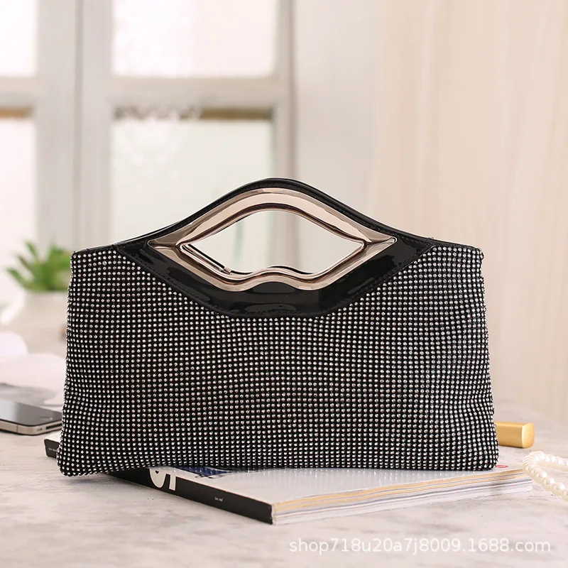 Роскошные модные женские сумки с бриллиантами, новый клатч, сумка для мамы и ужина, женская банкетная сумка, большая вместимость, новинка 2023 года
Роскошные модные женские сумки с бриллиантами, новый клатч, сумка для мамы и ужина, женская банкетная сумка, большая вместимость, новинка 2023 года