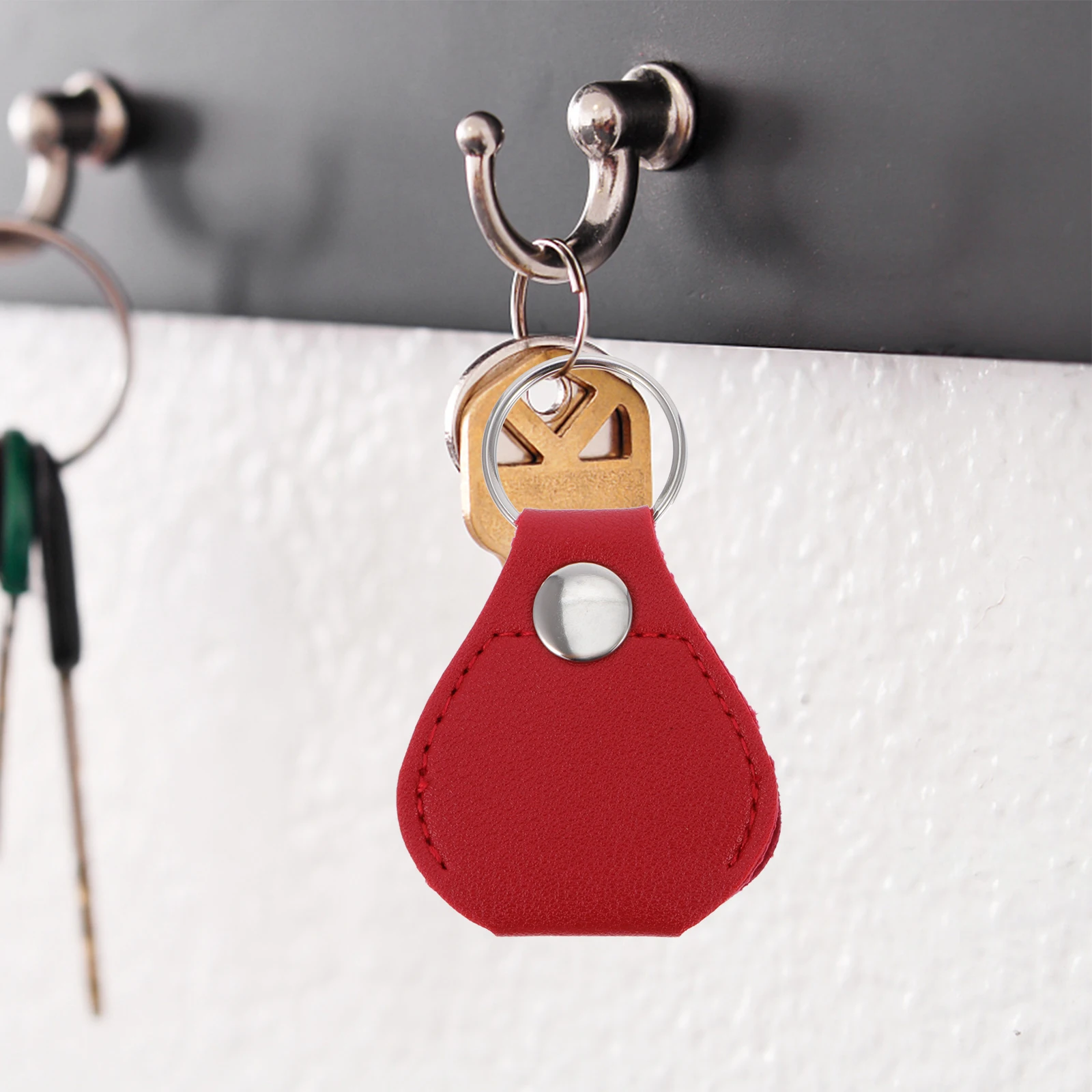 6 Pcs Key Chain Guitar Keychain Man Plectrum Holder Case Bag for Picks
6 Pcs Key Chain Guitar Keychain Man Plectrum Holder Case Bag for Picks