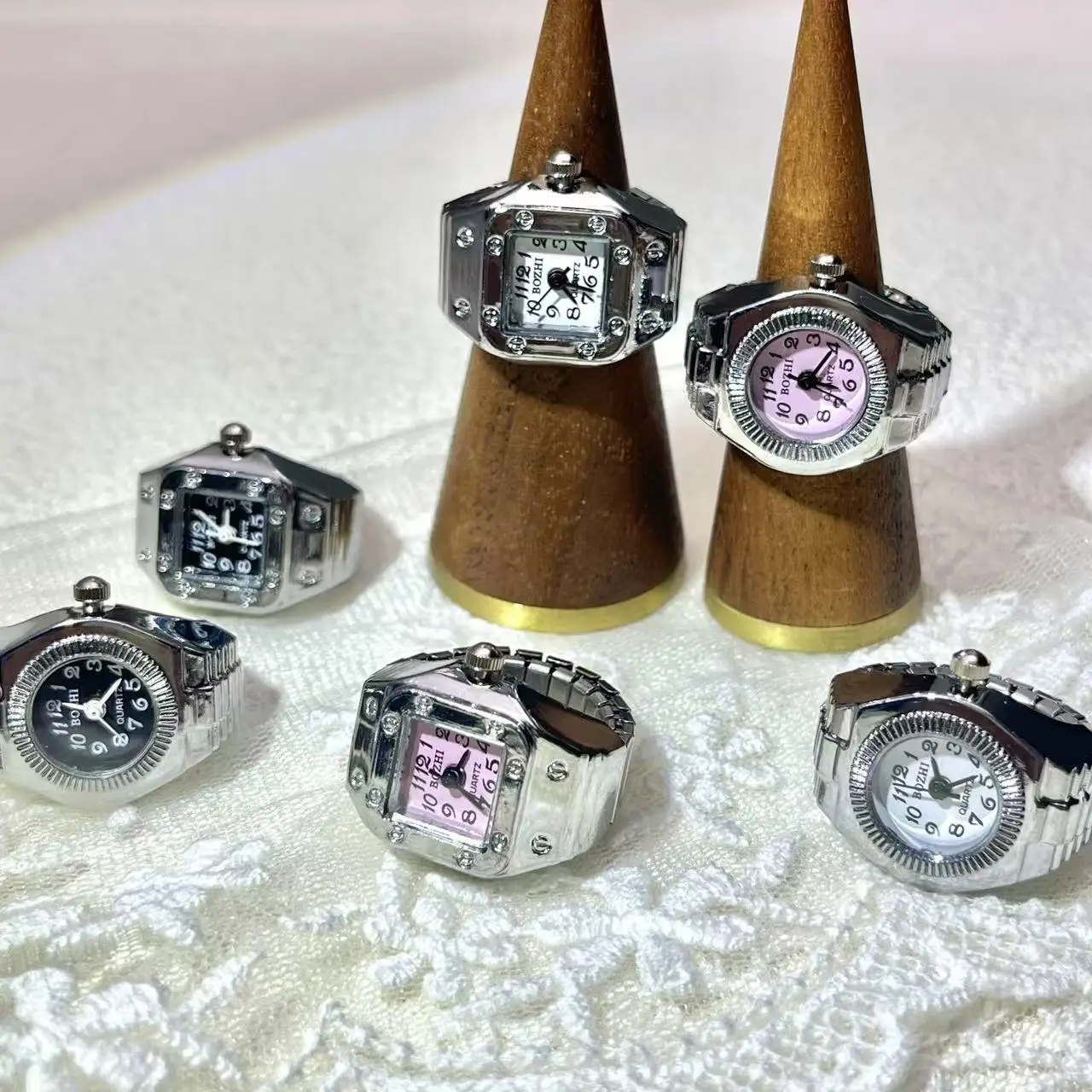 2025 Fashionable and versatile square circle Ring watch Women Men Fashion Party Birthday Valentine's Day
2025 Fashionable and versatile square circle Ring watch Women Men Fashion Party Birthday Valentine's Day