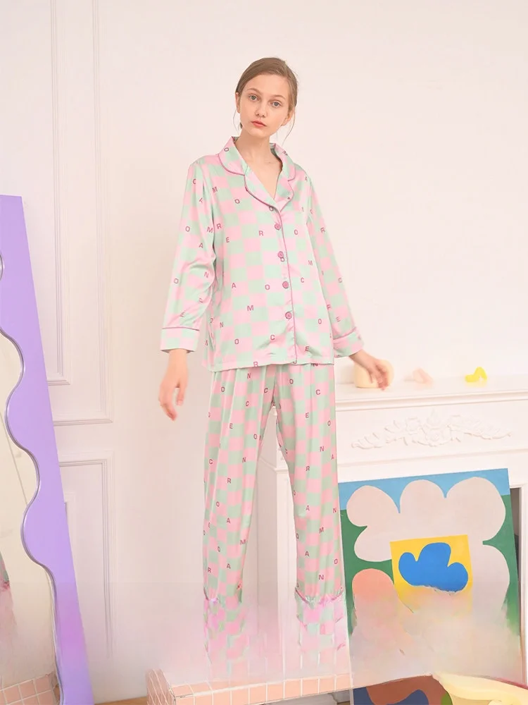 RooMance Summer Plaid Print Ice Silk Sleepwear Women's Style Home Clothes Set Soft Short Sleeve Loose Fit Sweet Cute Style
RooMance Summer Plaid Print Ice Silk Sleepwear Women's Style Home Clothes Set Soft Short Sleeve Loose Fit Sweet Cute Style