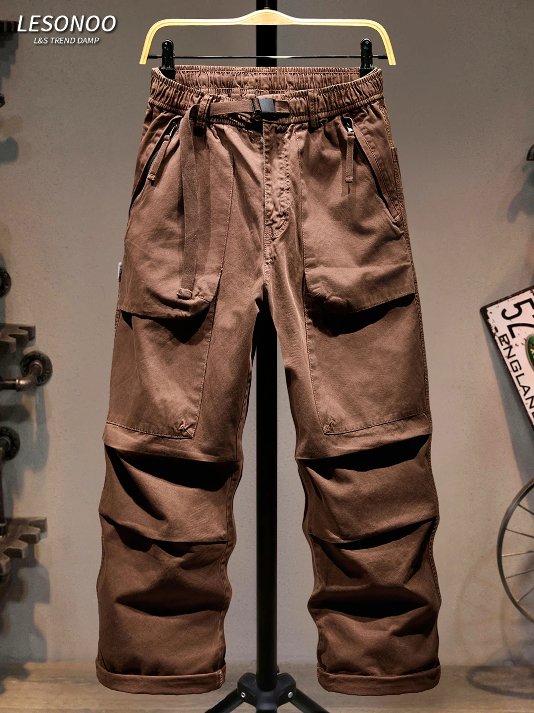 Мужские повседневные брюки American Sle: широкие, свободные, прямые, длинные, в стиле High Street, с множеством карманов, рабочие брюки.
Мужские повседневные брюки American Sle: широкие, свободные, прямые, длинные, в стиле High Street, с множеством карманов, рабочие брюки.