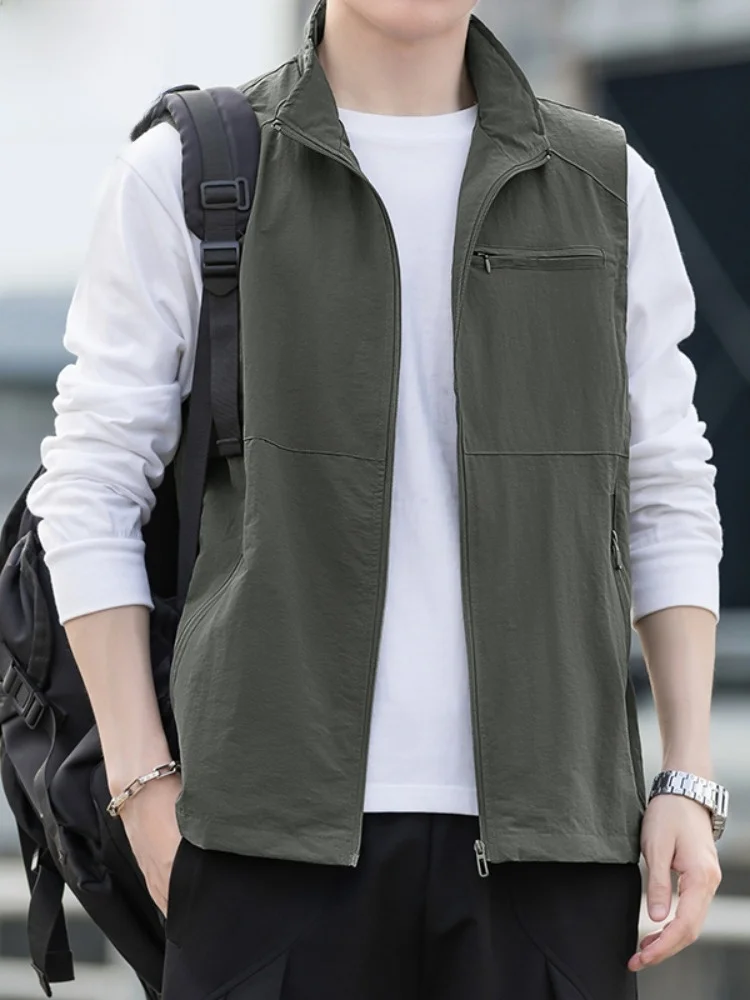 Paul Men's New Vest Jaet Outdoor Casual Multi-ket Workwear Fiing Vest Spring Autumn Faion Urban Sle Stand Fit
Paul Men's New Vest Jaet Outdoor Casual Multi-ket Workwear Fiing Vest Spring Autumn Faion Urban Sle Stand Fit