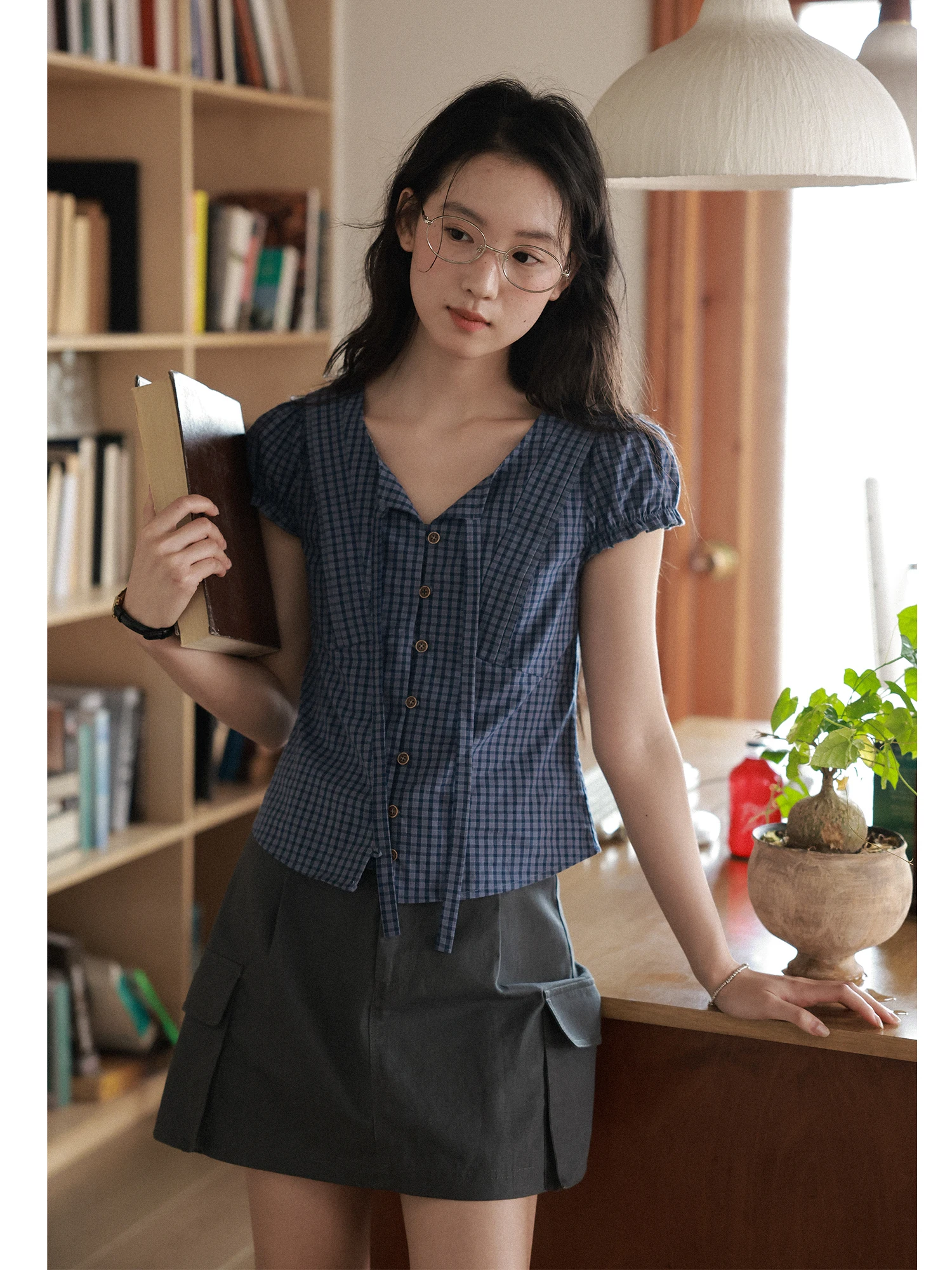 Summer Style Plaid Sash V-Neck Short Sleeve Women's Shirt Short Design Sensation Cotton Pure Bubble Sleeve Moisture Wicking
Summer Style Plaid Sash V-Neck Short Sleeve Women's Shirt Short Design Sensation Cotton Pure Bubble Sleeve Moisture Wicking