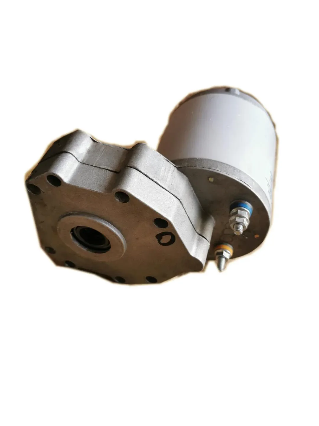 12V24V600w65 to 16 hexagonal hole rotary tillage and fertilization agricultural electric roller DC motor.
12V24V600w65 to 16 hexagonal hole rotary tillage and fertilization agricultural electric roller DC motor.