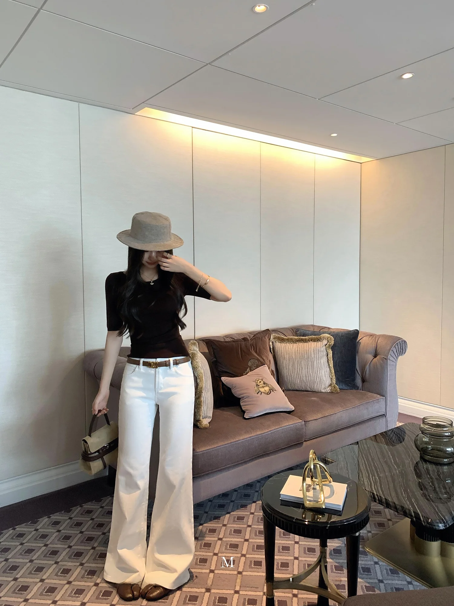 Расклешенные джинсы с низкой талией. Женские свободные узкие прямые брюки длиной до пола. Хлопковые повседневные брюки со стойкой. Микроэластичная молния.
Расклешенные джинсы с низкой талией. Женские свободные узкие прямые брюки длиной до пола. Хлопковые повседневные брюки со стойкой. Микроэластичная молния.