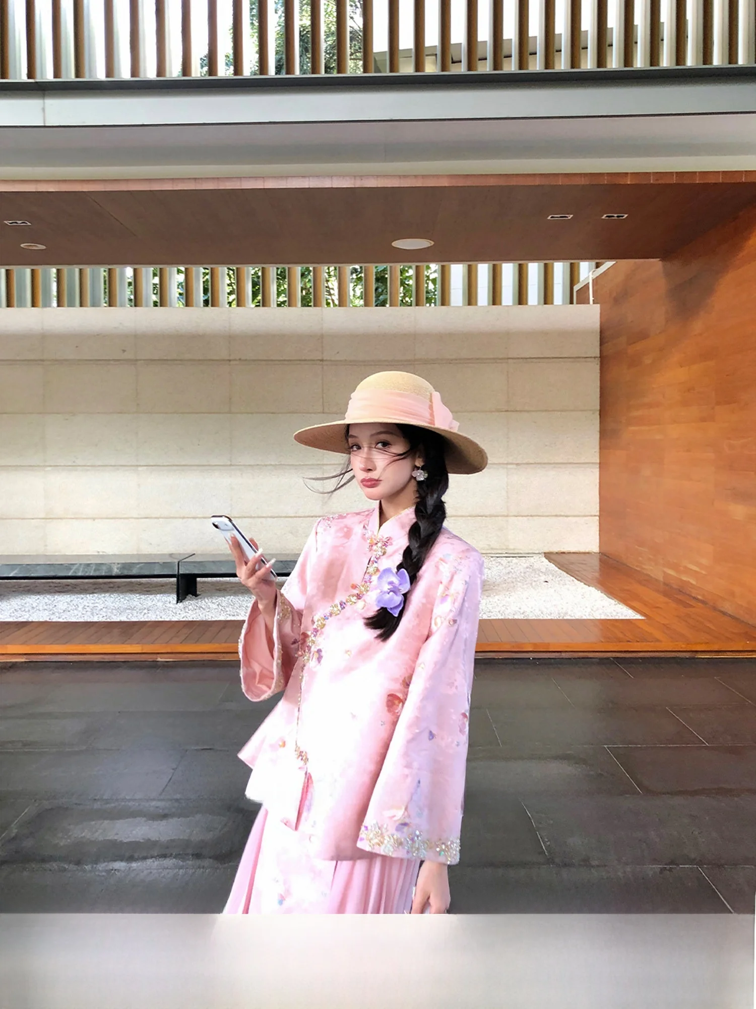 Original Beautiful Shiny Sequin Qianjinneng Outfit Half Skirt Set New Chinese Style National Fashion Spring Long Sleeve Flora...
Original Beautiful Shiny Sequin Qianjinneng Outfit Half Skirt Set New Chinese Style National Fashion Spring Long Sleeve Flora...