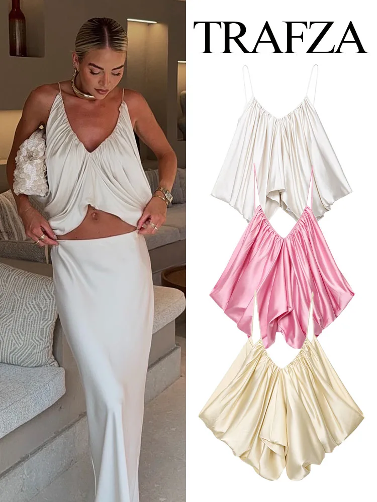 TRAFZA Women 2025 Summer New Fashion V-Neck Pleated Short Sleeveless Top Female Temperament Sexy Backless High Street Sling Top
TRAFZA Women 2025 Summer New Fashion V-Neck Pleated Short Sleeveless Top Female Temperament Sexy Backless High Street Sling Top