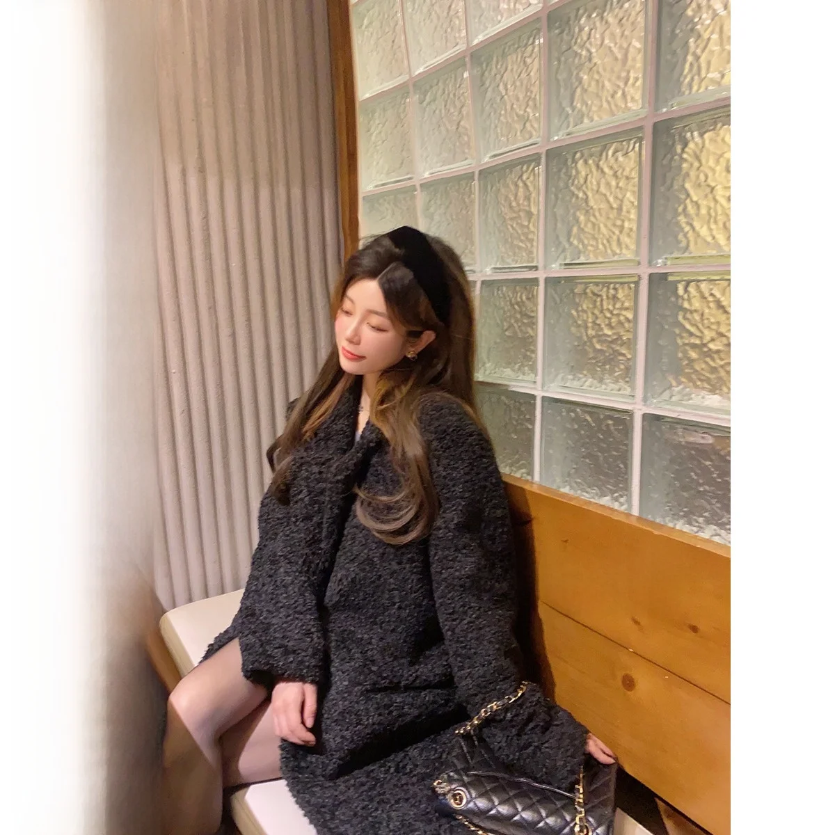 Теплая шуба из овечьего меха, повседневная свободная женская верхняя одежда с отложным воротником, мягкая уютная зимняя куртка Jaet Long Sve 96% plus Content
Теплая шуба из овечьего меха, повседневная свободная женская верхняя одежда с отложным воротником, мягкая уютная зимняя куртка Jaet Long Sve 96% plus Content