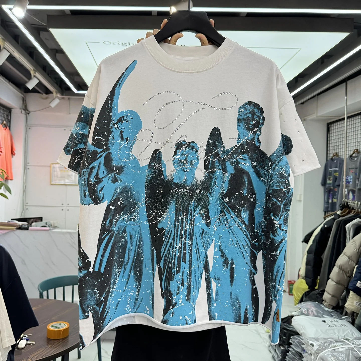 First Row Oversize Short Sleeve T-Shirt Glitter Abstract Pattern Retro Hip Hop American Style Cotton round Neck Unisex T-Shirt
First Row Oversize Short Sleeve T-Shirt Glitter Abstract Pattern Retro Hip Hop American Style Cotton round Neck Unisex T-Shirt