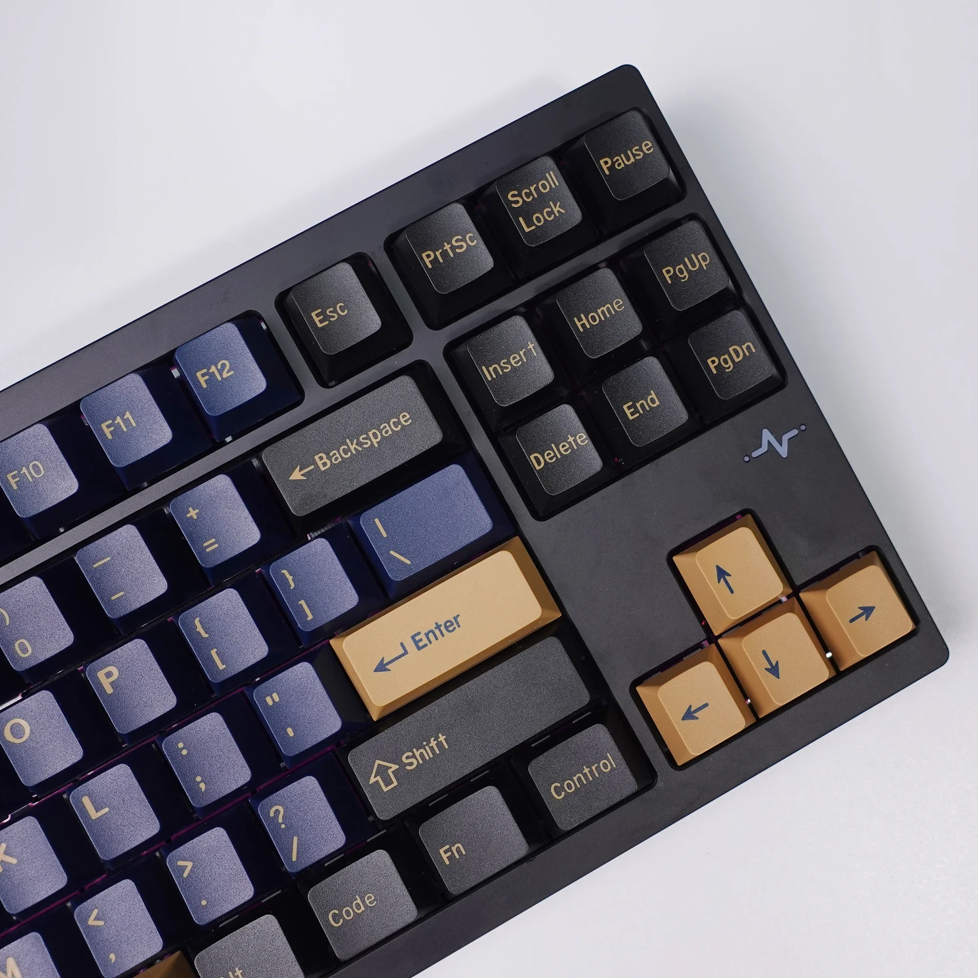 KBDiy 174 Keys/Set GMK Blue Samurai Keycaps for Mechanical Keyboard PBT Double Shot Cherry Keycap for ak820 pro mad 68he 60
KBDiy 174 Keys/Set GMK Blue Samurai Keycaps for Mechanical Keyboard PBT Double Shot Cherry Keycap for ak820 pro mad 68he 60