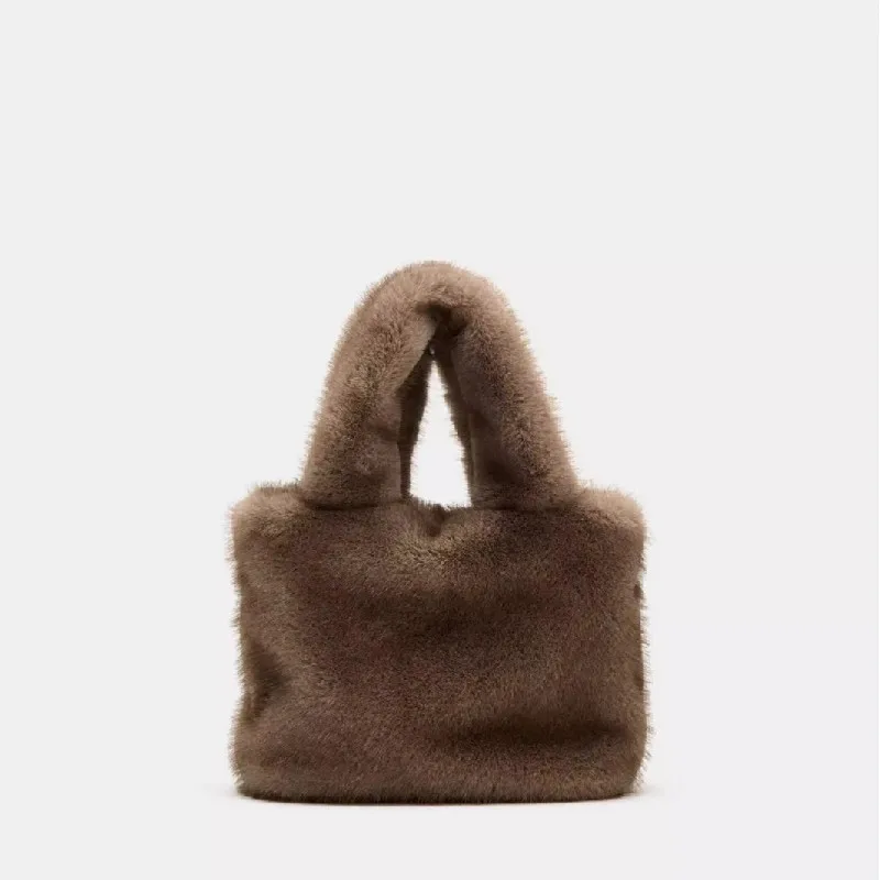 Модная зимняя женская сумка-мешок из искусственного меха, женская повседневная сумка-тоут на плечо, роскошный дизайн, женский кошелек-клатч, сумки Bolsa
Модная зимняя женская сумка-мешок из искусственного меха, женская повседневная сумка-тоут на плечо, роскошный дизайн, женский кошелек-клатч, сумки Bolsa