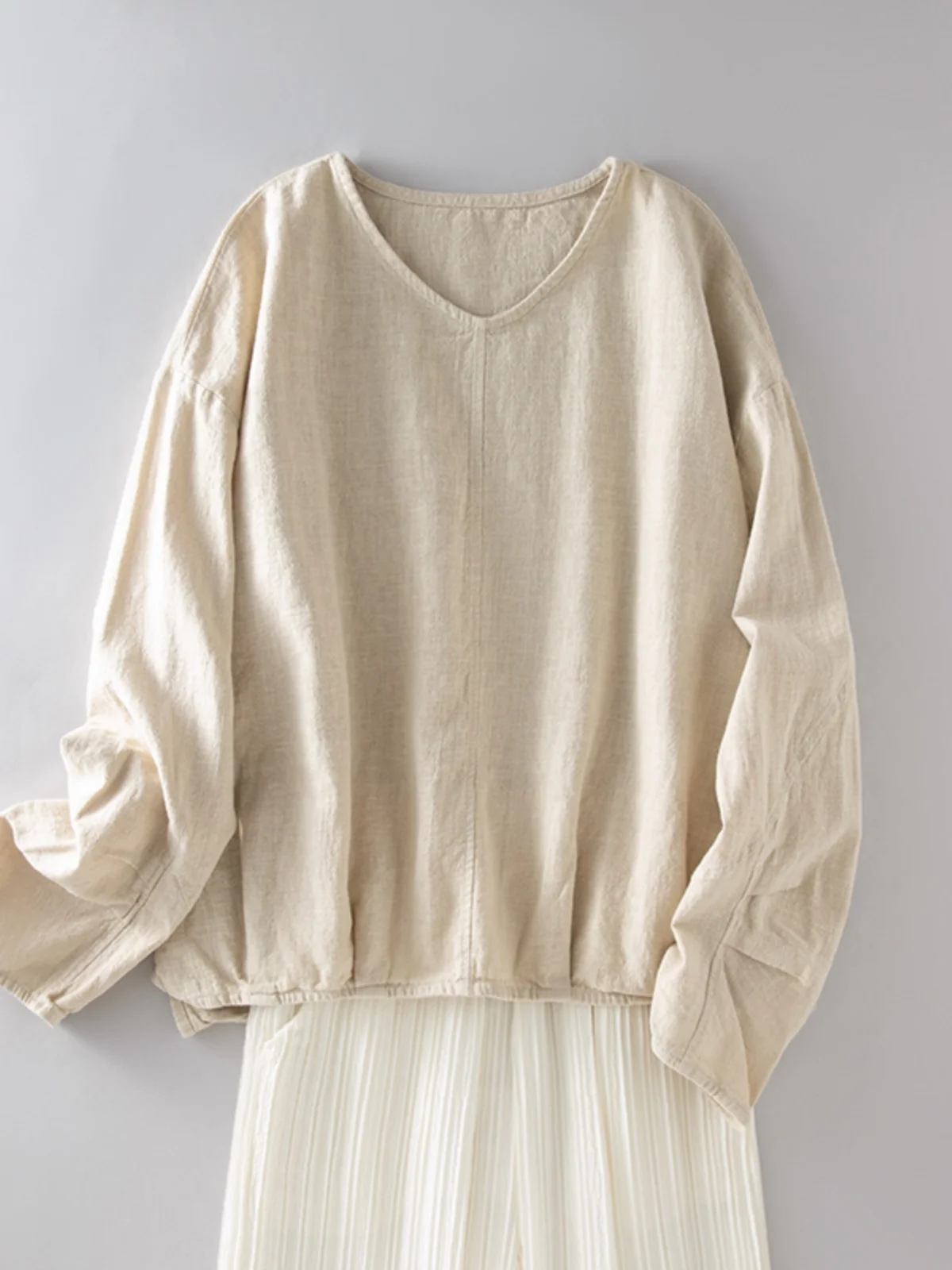 Повседневная футболка V-Ne Long Sve, женская весенняя простая футболка для похудения, художественная Sle ape, сандаловое дерево, груша, ape
Повседневная футболка V-Ne Long Sve, женская весенняя простая футболка для похудения, художественная Sle ape, сандаловое дерево, груша, ape