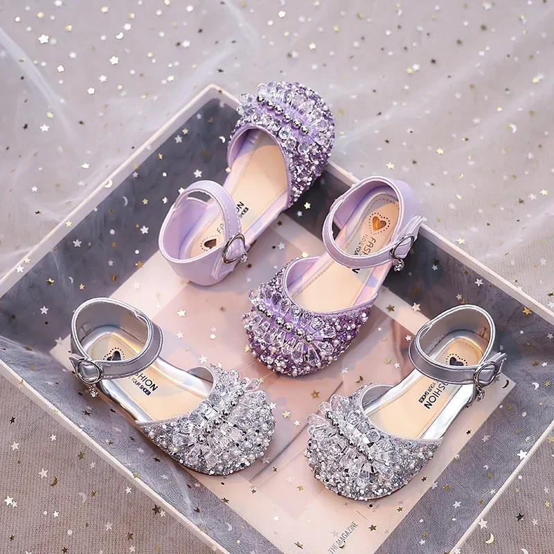 Girls Princess Shoes Shiny Crystal Ins Trendy Kids Dance Shoes Non-slip Soft Sole 2025 Summer New Children Half Sandals Sweet
Girls Princess Shoes Shiny Crystal Ins Trendy Kids Dance Shoes Non-slip Soft Sole 2025 Summer New Children Half Sandals Sweet