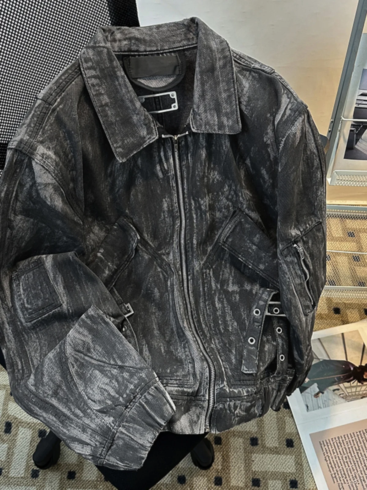 Мужская джинсовая куртка Heavy Du Vintage в американском стиле, свободного кроя, для весны и осени, с длинными рукавами, на молнии, в стиле рабочей одежды
Мужская джинсовая куртка Heavy Du Vintage в американском стиле, свободного кроя, для весны и осени, с длинными рукавами, на молнии, в стиле рабочей одежды