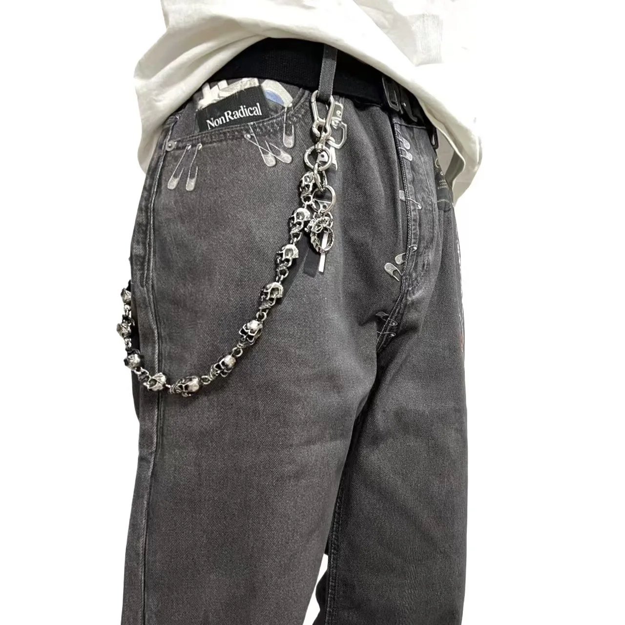Punk Retro Skeleton Head Jeans Chain Waist Chain Hip Hop Unisex Bag Hanging Chain Belt Decoration for Men And Women
Punk Retro Skeleton Head Jeans Chain Waist Chain Hip Hop Unisex Bag Hanging Chain Belt Decoration for Men And Women