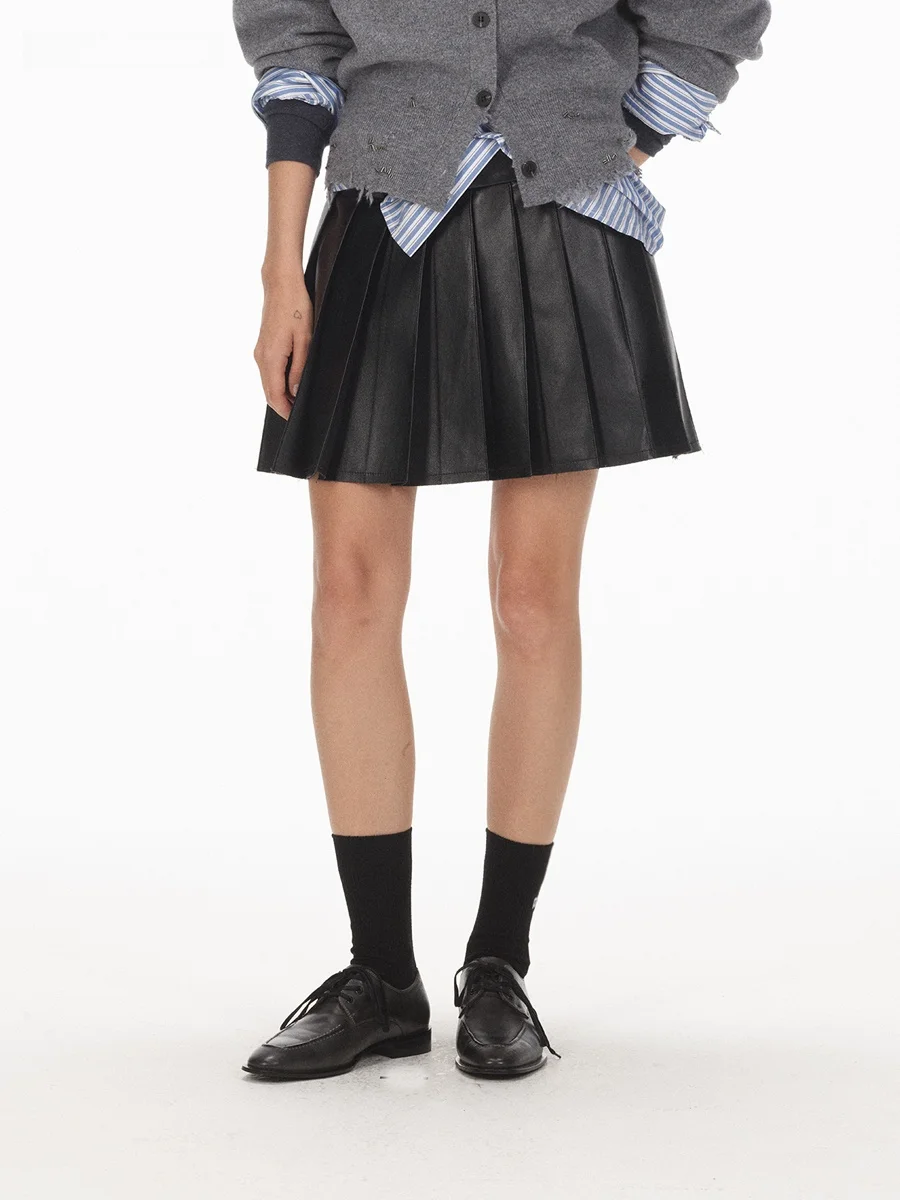 Новая зимняя женская юбка ADE 25 из гибкой протеиновой кожи, плиссированная, в деловом повседневном стиле
Новая зимняя женская юбка ADE 25 из гибкой протеиновой кожи, плиссированная, в деловом повседневном стиле