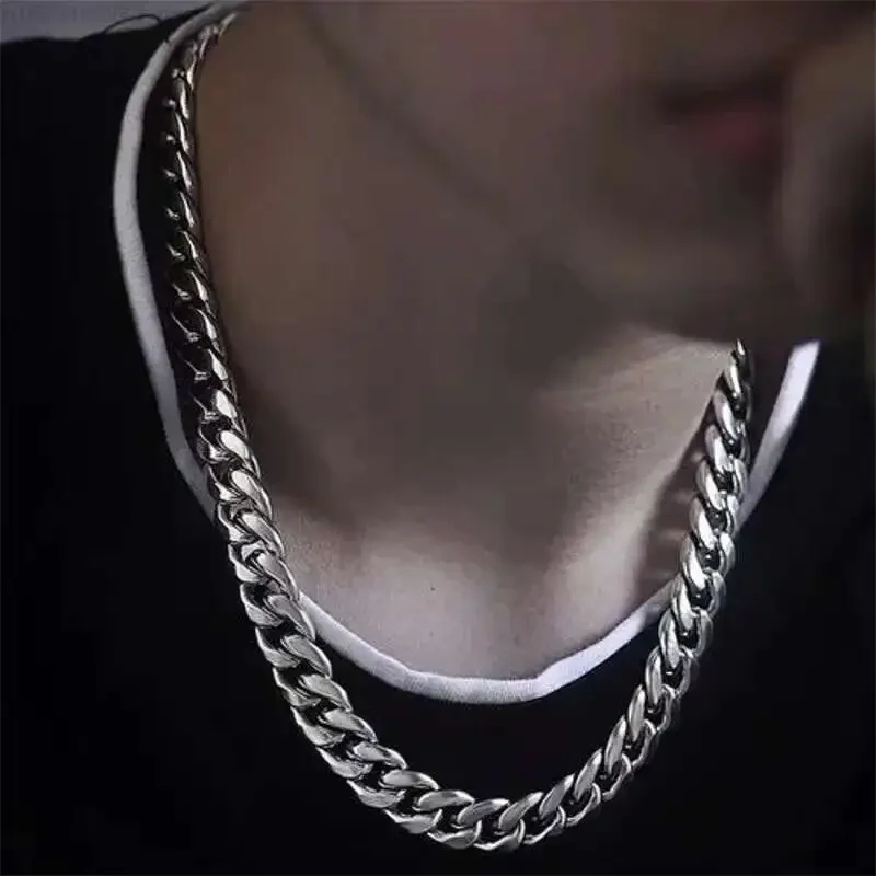 6MM 925 Sterling Silver Cuban Link Chain Necklace for Men Women Hip Hop Jewelry
6MM 925 Sterling Silver Cuban Link Chain Necklace for Men Women Hip Hop Jewelry
