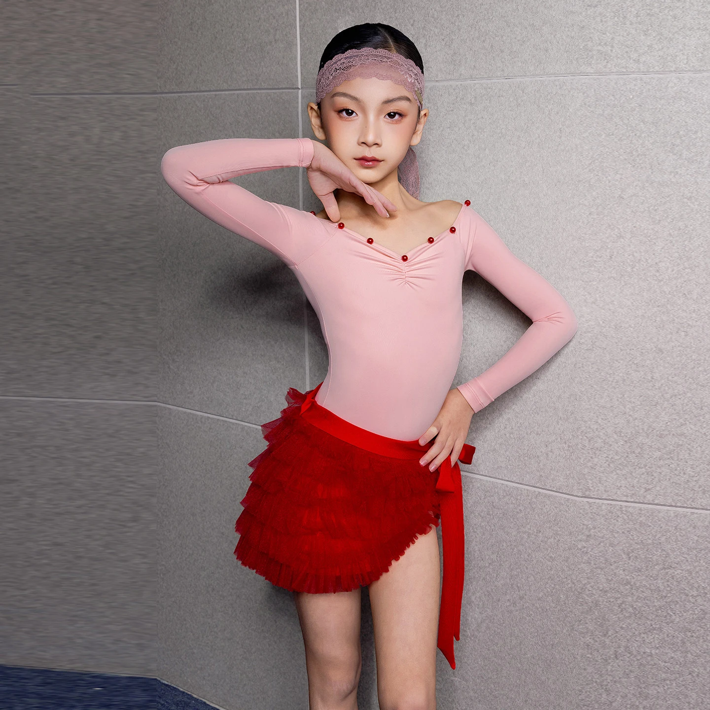 Children Latin Dance Clothing Girls Latin Dance Performance Costumes Off Shoulder Top Pants Hip Scarf Kids Practice Suit DW11345
Children Latin Dance Clothing Girls Latin Dance Performance Costumes Off Shoulder Top Pants Hip Scarf Kids Practice Suit DW11345
