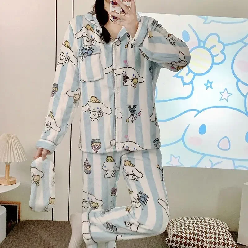 Женский плюшевый термофланелевой пижамный комплект Pochacco 2025 года, осенне-зимний уютный теплый домашний костюм с длинными рукавами для дома
Женский плюшевый термофланелевой пижамный комплект Pochacco 2025 года, осенне-зимний уютный теплый домашний костюм с длинными рукавами для дома