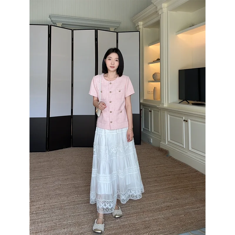 Summer New Style Slimming Short Sleeve Top And Lace Half Skirt Casual Fashion Set for Women in Their 30s
Summer New Style Slimming Short Sleeve Top And Lace Half Skirt Casual Fashion Set for Women in Their 30s