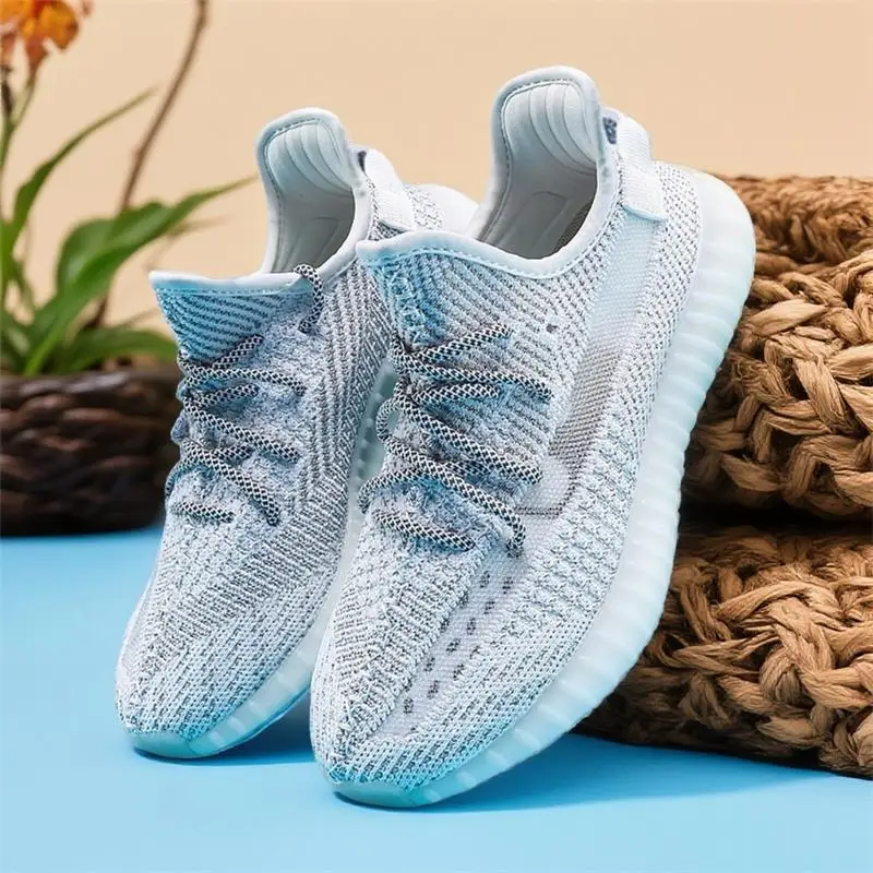 Lined WarmChristmas ShoesQuality life casual shoes, detail texture, life upgrade
Lined WarmChristmas ShoesQuality life casual shoes, detail texture, life upgrade