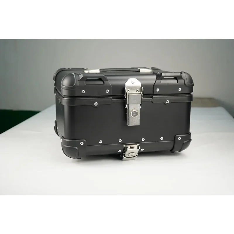 35L-R Black Aluminum Alloy Motorcycle Tail/Ribbon Box
35L-R Black Aluminum Alloy Motorcycle Tail/Ribbon Box