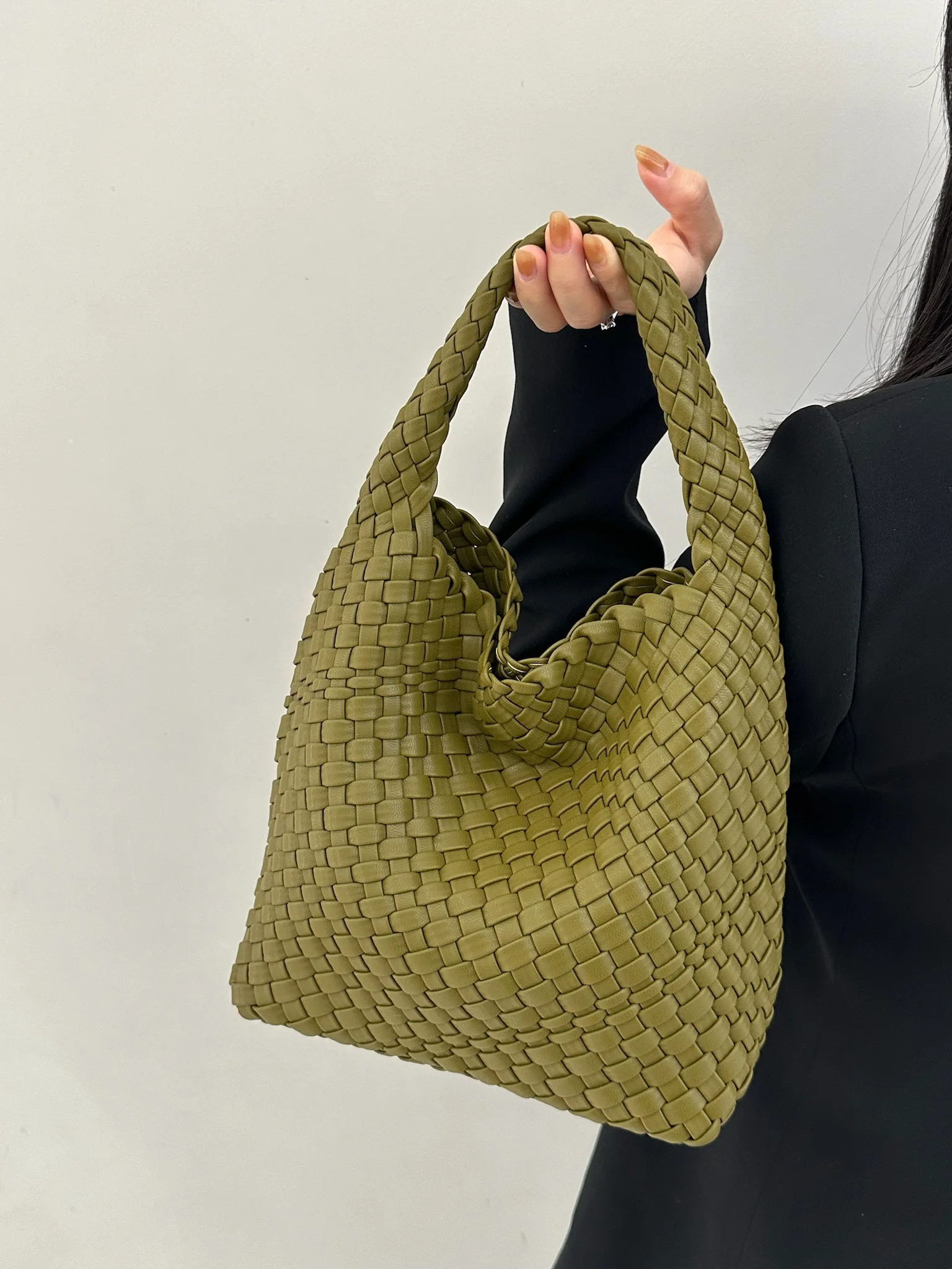 Small volume handwoven bag for women's fashion bags 2024 High Quality durable soft smooth magnetic buckle small size handbag
Small volume handwoven bag for women's fashion bags 2024 High Quality durable soft smooth magnetic buckle small size handbag